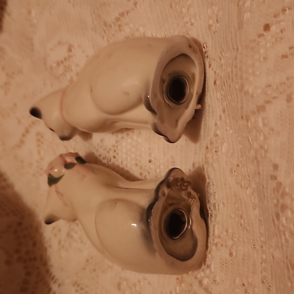 Salt and pepper shakers - Picture 5 of 5
